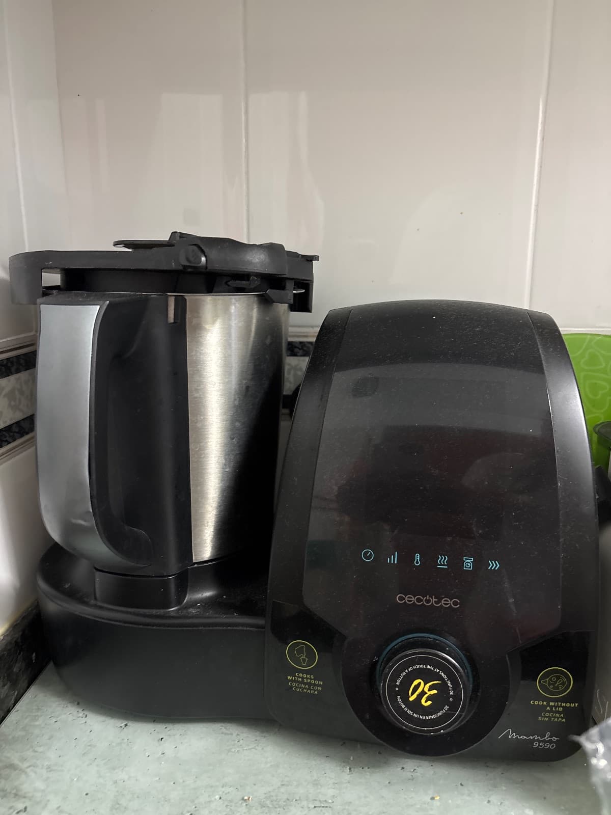 Robot de Cocina Cecotec con Jarra Térmica